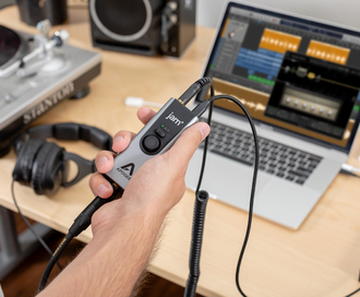 Our Guide To The Apogee Jam+ | Guitar interface for Mac, Windows, and iOS 