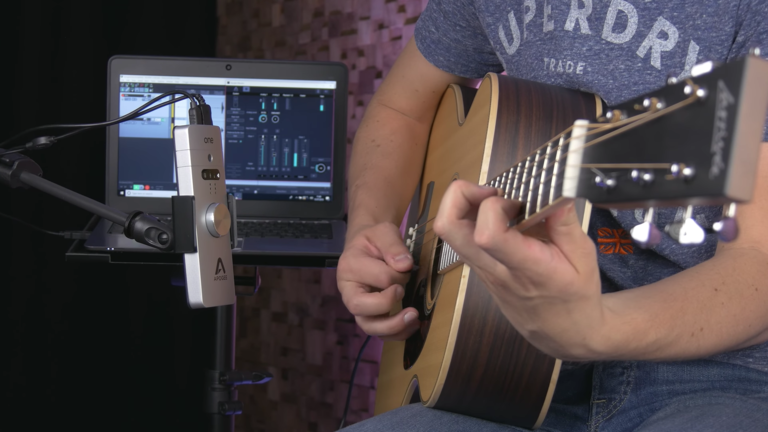 Using the Apogee ONE to record acoustic guitar